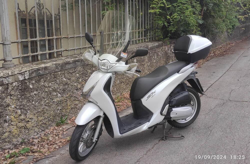 Honda SH 150 i ABS (2013 - 16) (2)