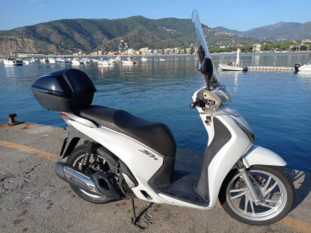 Honda SH 150 i ABS (2013 - 16) (2)