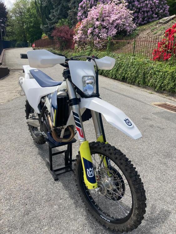 Husqvarna FE 250 (2018) (3)