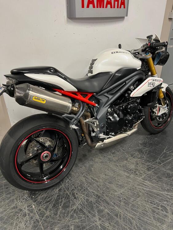 Triumph Speed Triple 1050 R (2011 - 13) (4)