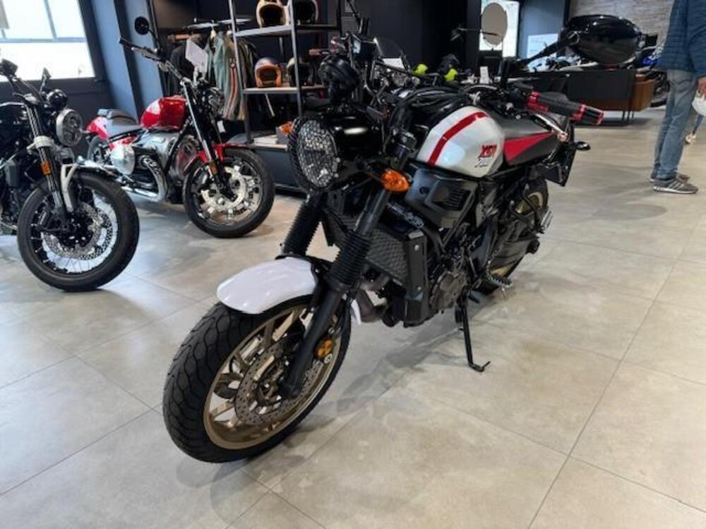 Yamaha XSR 700 XTribute (2021) (2)