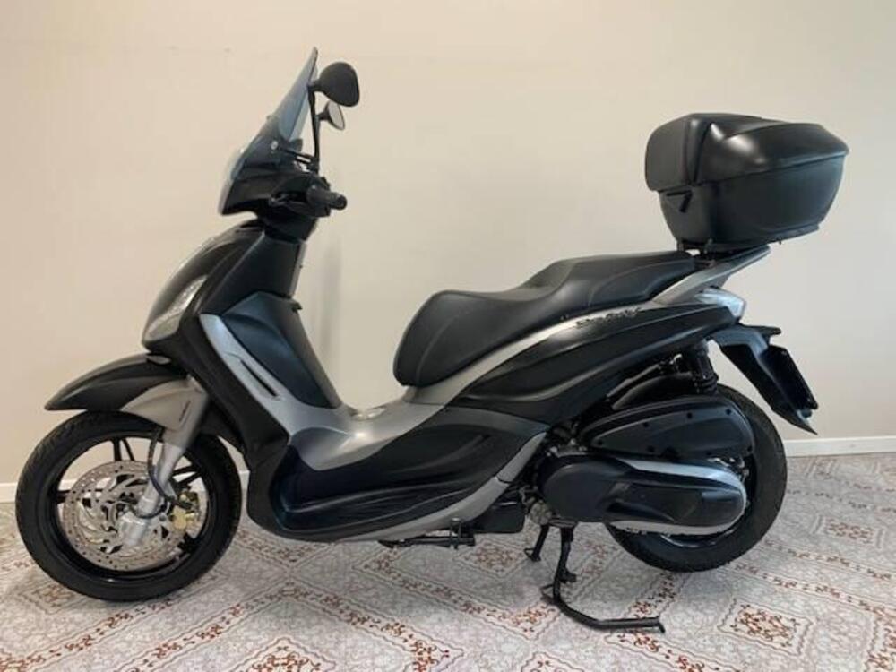 Piaggio Beverly 350 SportTouring ie ABS (2011 - 17) (3)