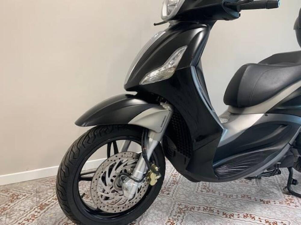 Piaggio Beverly 350 SportTouring ie ABS (2011 - 17) (4)