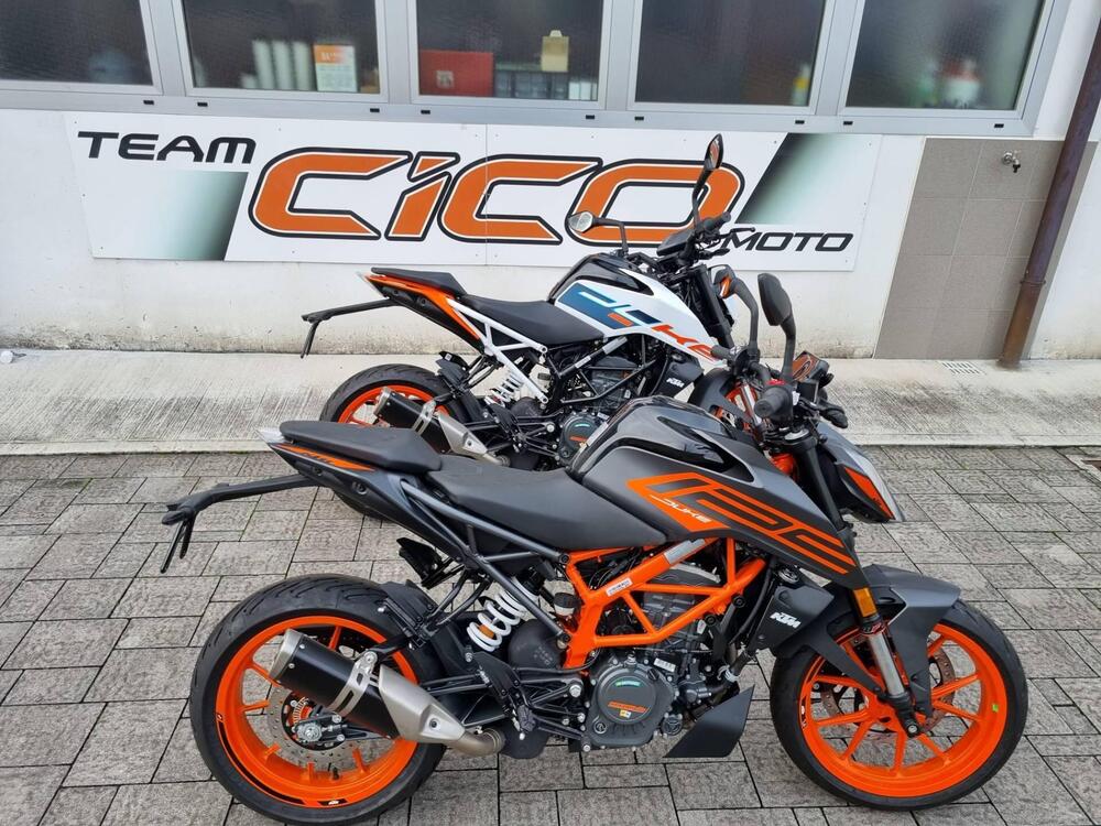 KTM 125 Duke (2021 - 23) (2)