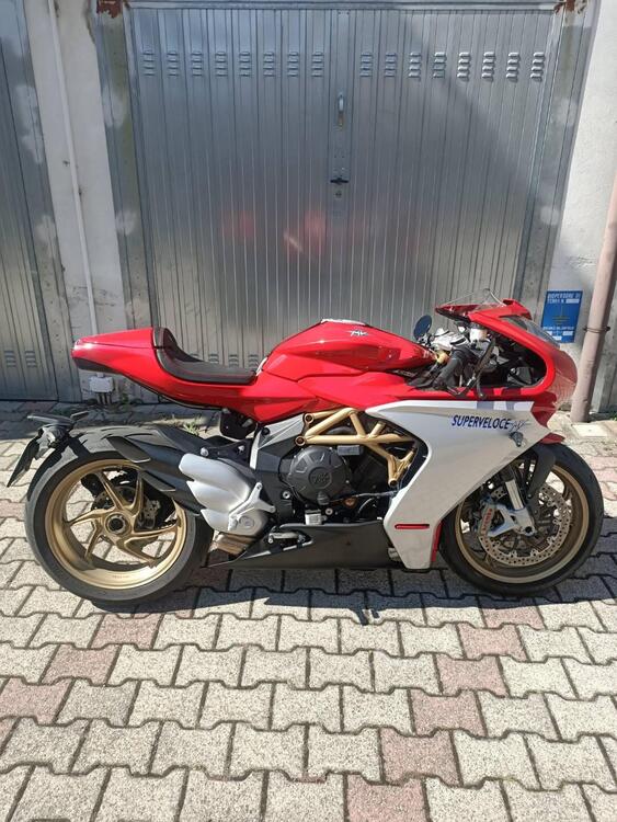 MV Agusta Superveloce 800 (2021 - 24)