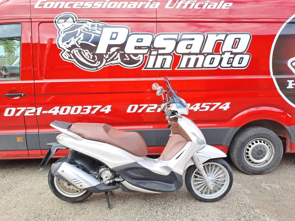 Piaggio Beverly 300 i.e. (2010 - 16) (2)