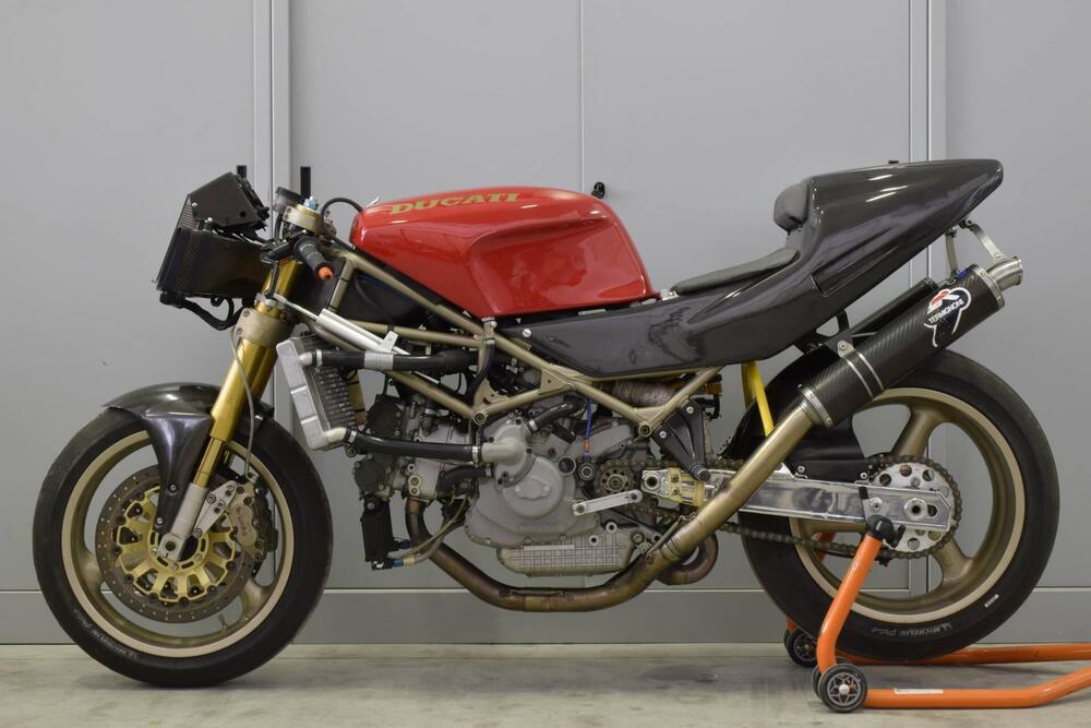 Ducati 888 Superbike (2)