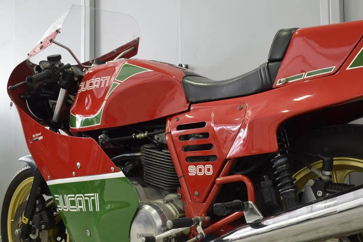 Ducati Mike Heilwood Replica 900 (4)