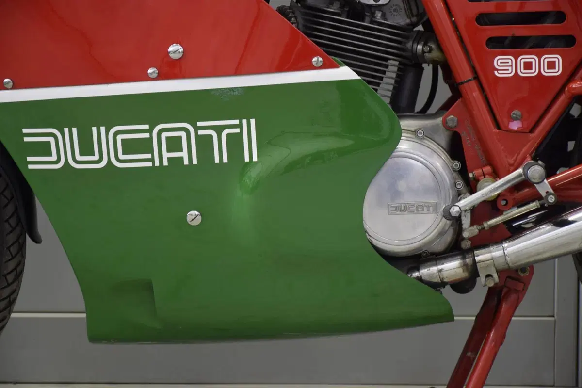 Ducati Mike Heilwood Replica 900 (8)