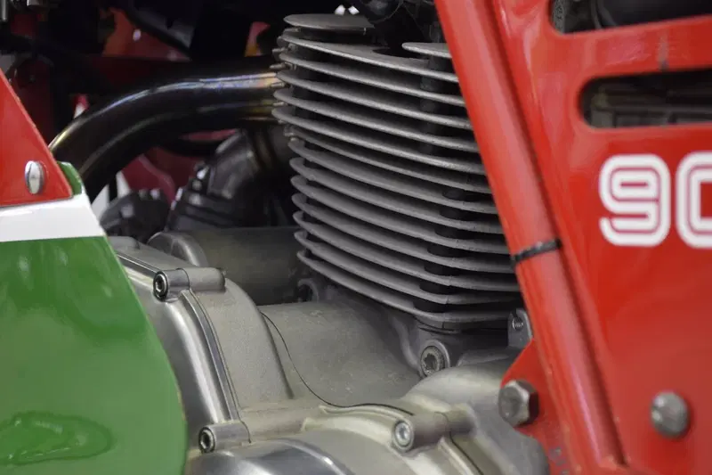Ducati Mike Heilwood Replica 900 (20)