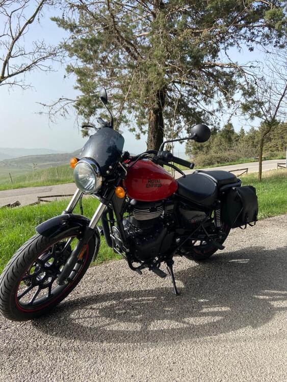 Royal Enfield Meteor 350 Fireball (2021 - 24) (2)