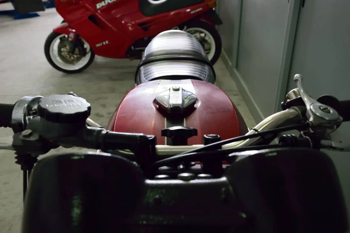 Ducati 750 GT (16)