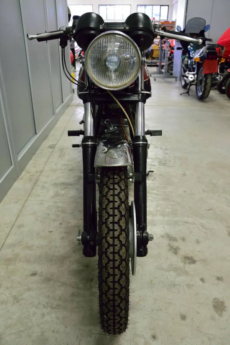 Ducati 750 GT (17)