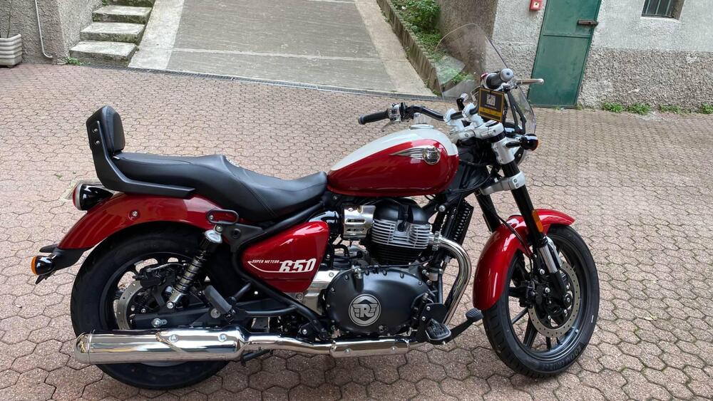 Royal Enfield Super Meteor 650 (2023 - 24) (2)