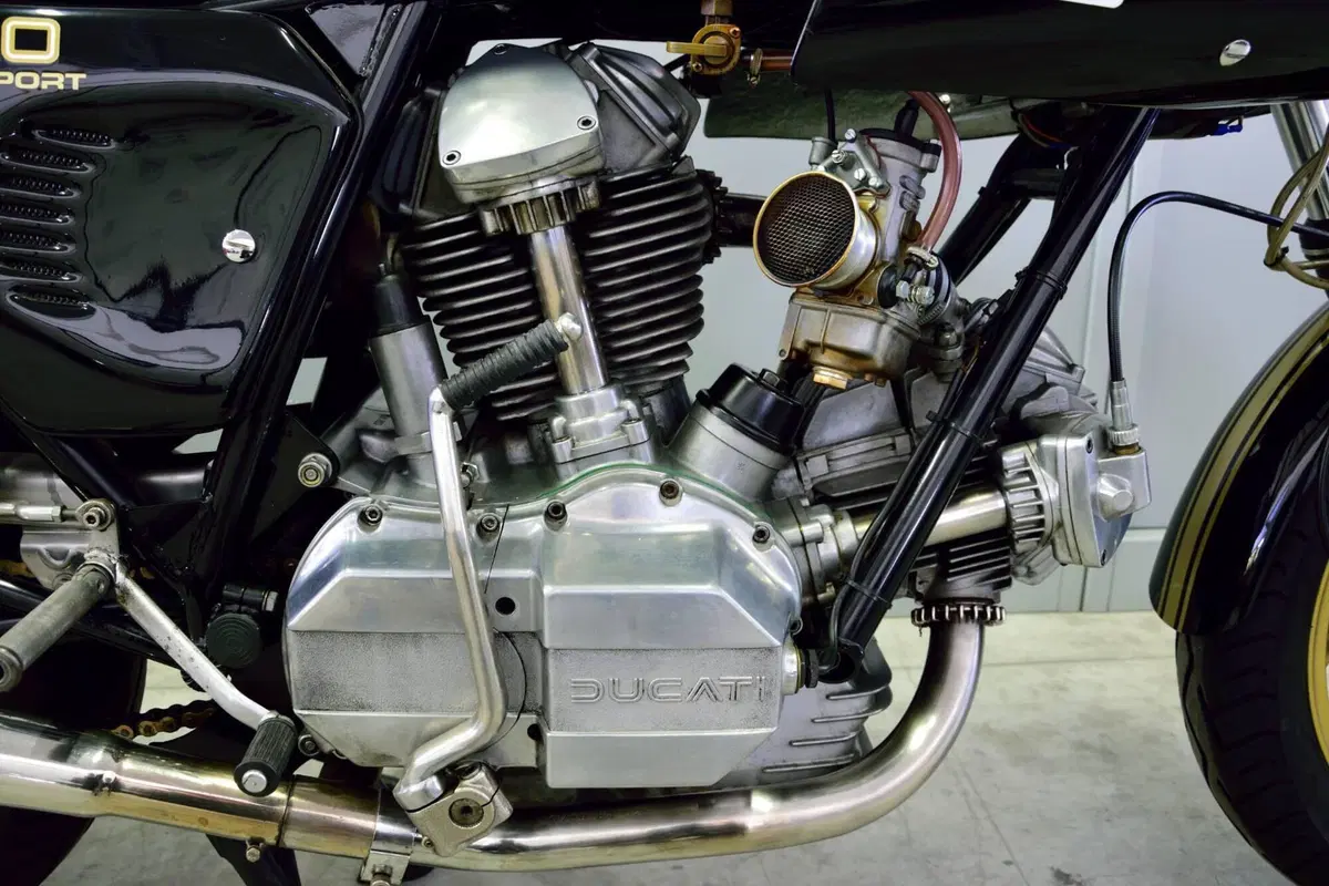Ducati SS 900 SuperSport (10)