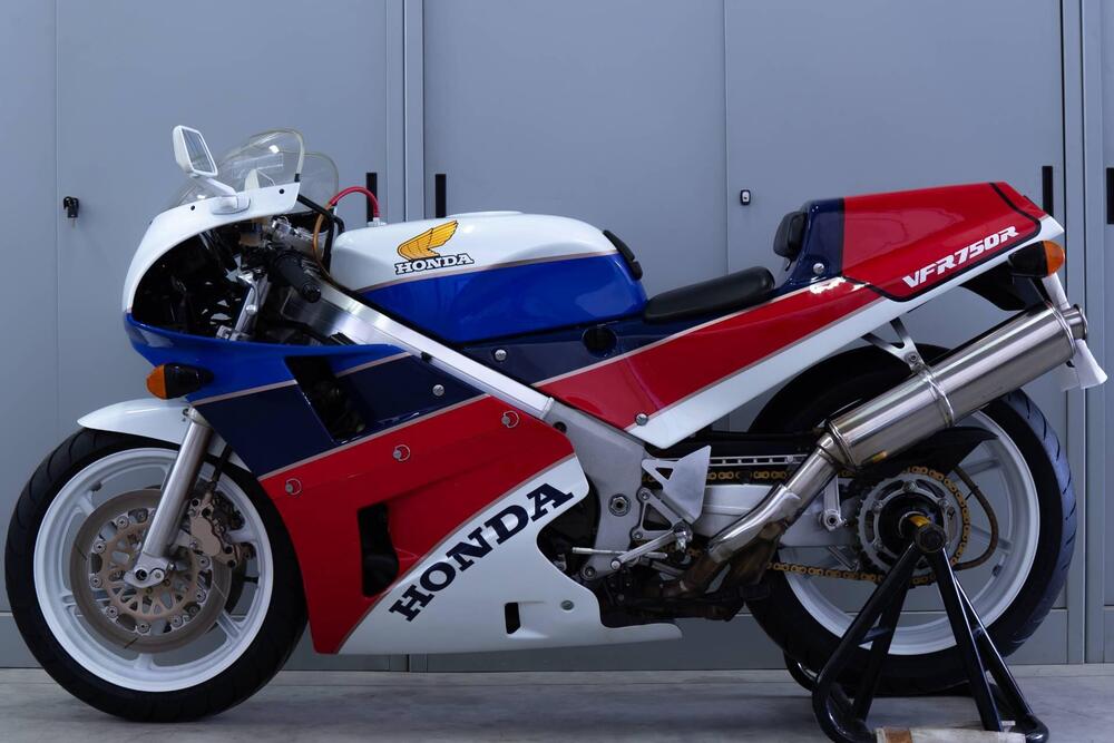 Honda RC 30 (3)