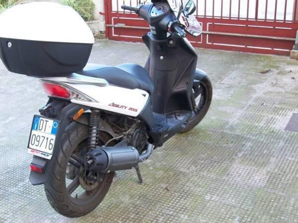 Kymco Agility 200i R16 (2008 - 16) (2)