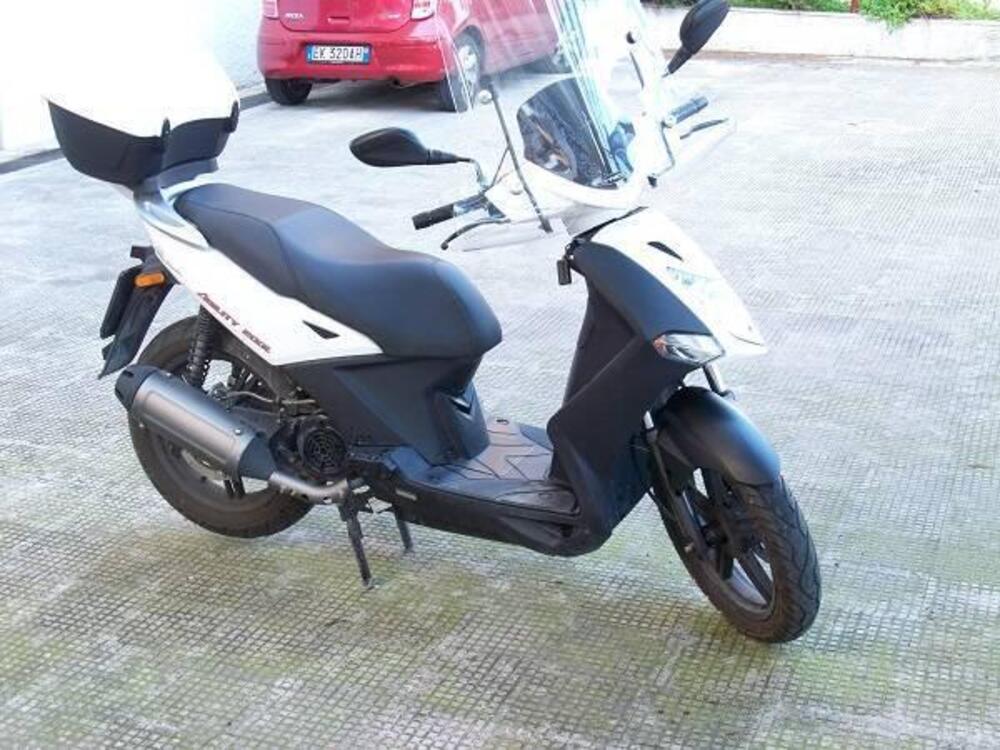 Kymco Agility 200i R16 (2008 - 16) (4)