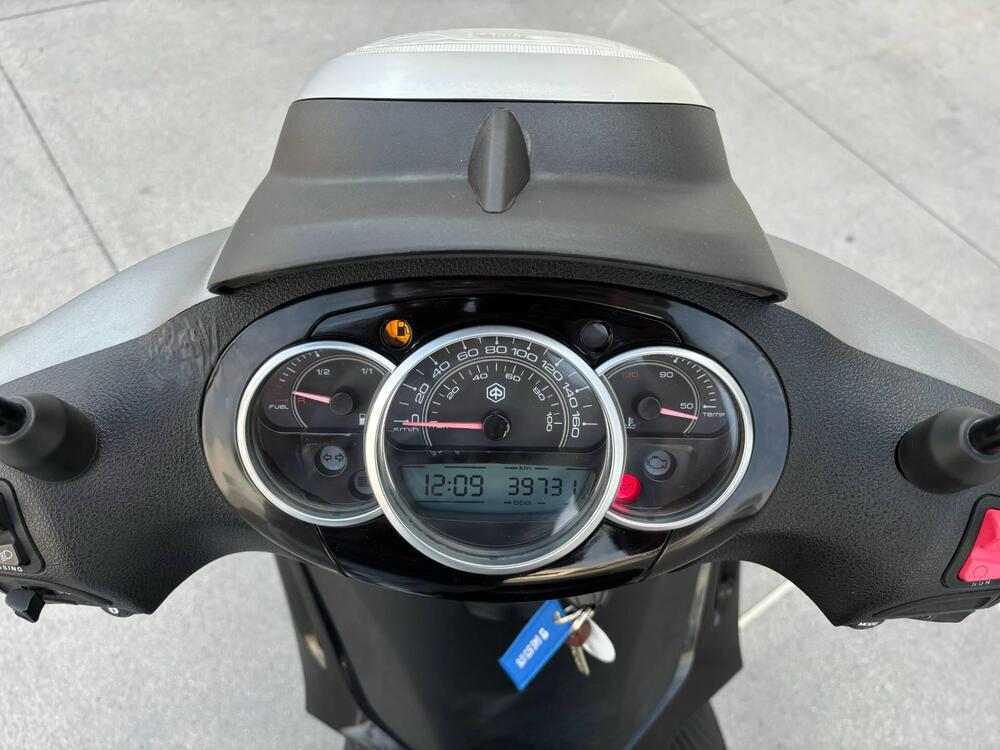 Piaggio Beverly 300 S i.e. (2015 - 16) (2)