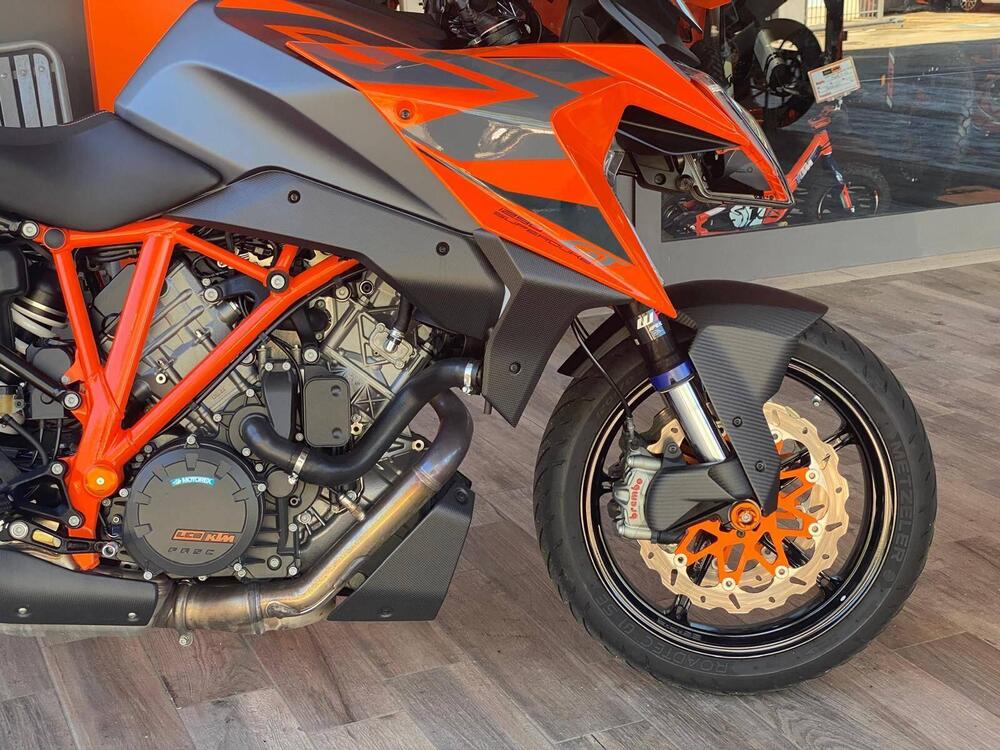 KTM 1290 Super Duke GT (2022 - 24) (2)