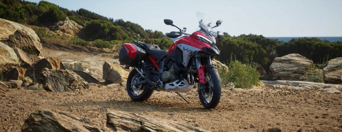 Ducati Multistrada V4 2025. Due configurazioni da sogno: una da viaggio e l'altra da pista. Ecco il prezzo (6)