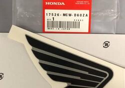 ADESIVO DESTRO PER SERBATOIO HONDA VFR 800 2004 CO