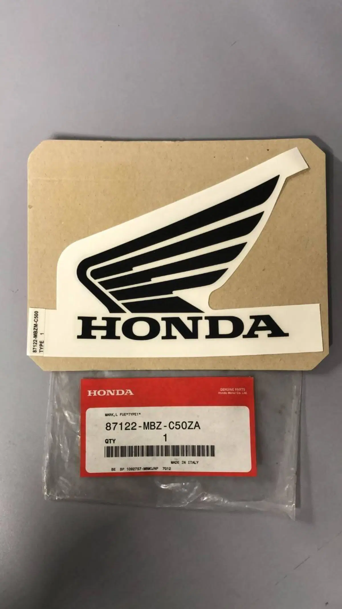 ADESIVO SINISTRO SERBATOIO PER HONDA HORNET 600 20