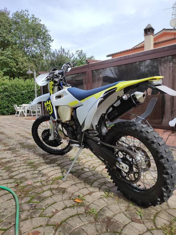 Husqvarna TE 250i (2023) (4)