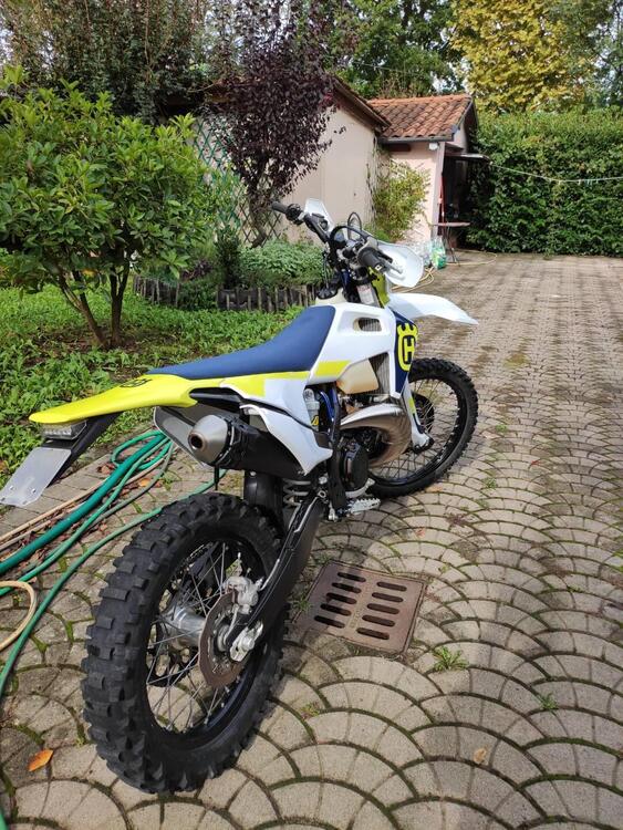 Husqvarna TE 250i (2023) (2)