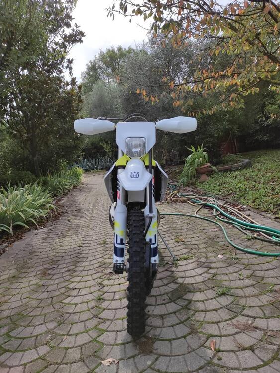 Husqvarna TE 250i (2023)