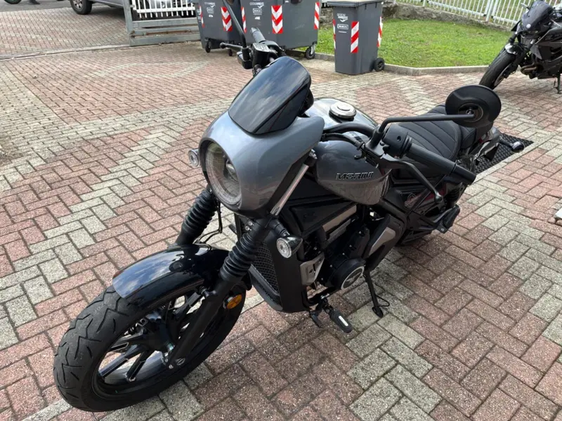 Moto Morini Calibro Custom (2024 - 26) (4)