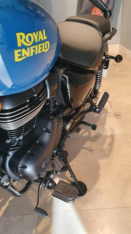 Royal Enfield Meteor 350 Fireball (2021 - 24) (3)