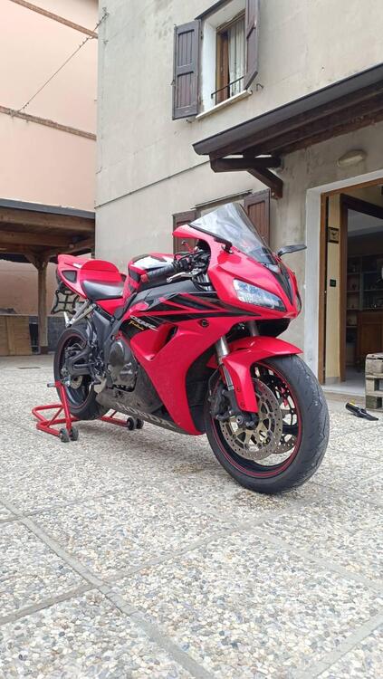 Honda CBR 1000 RR Fireblade (2006 - 07) (2)