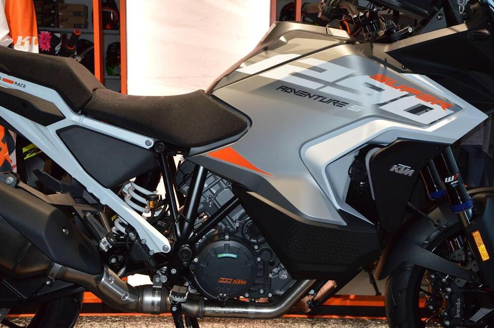 KTM 1290 Super Adventure S (2022 - 24) (3)