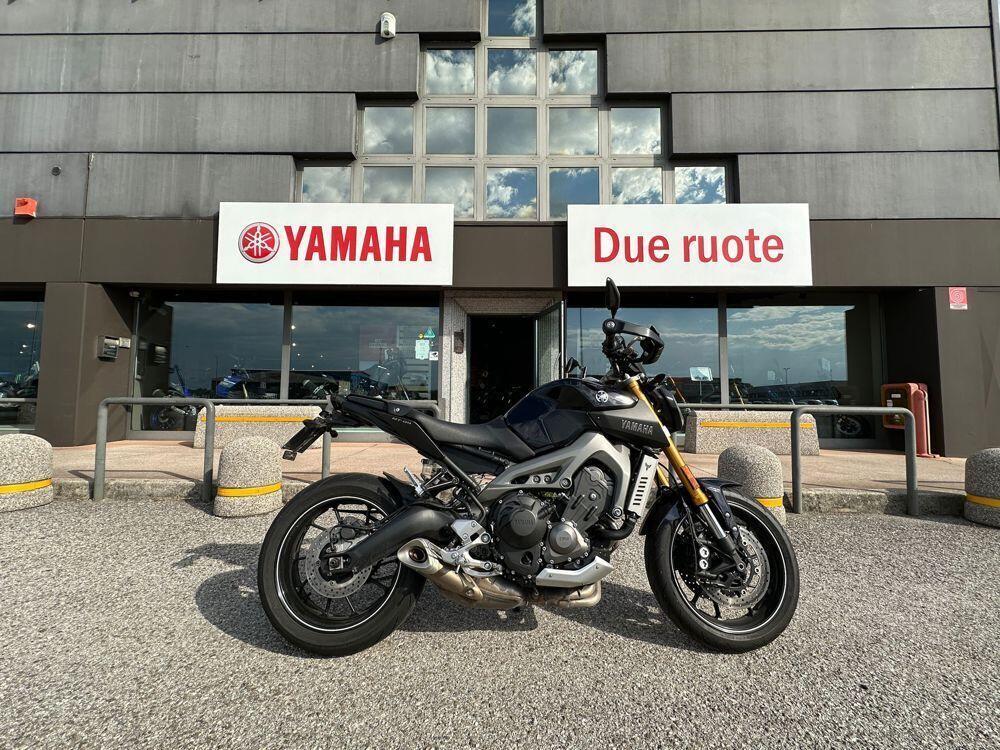 Yamaha MT-09 (2017 - 20) (2)