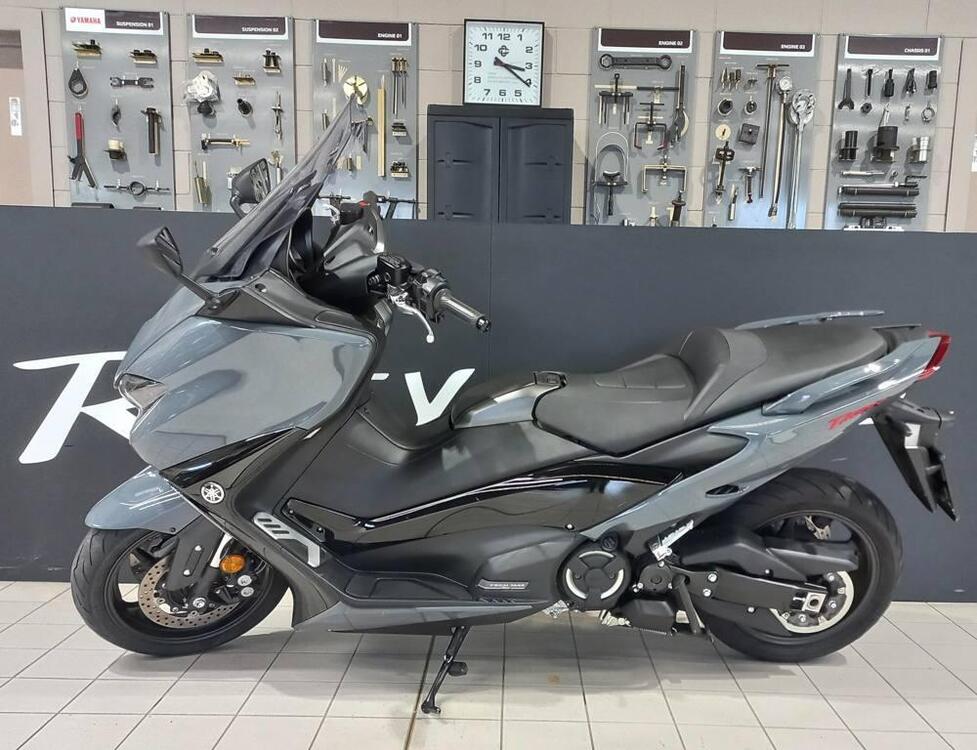 Yamaha T-Max 560 Tech Max (2021) (2)