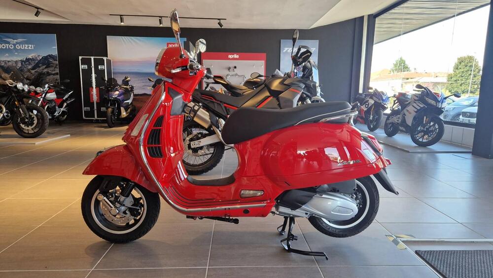 Vespa GTS 300 Super (2023 - 24) (3)