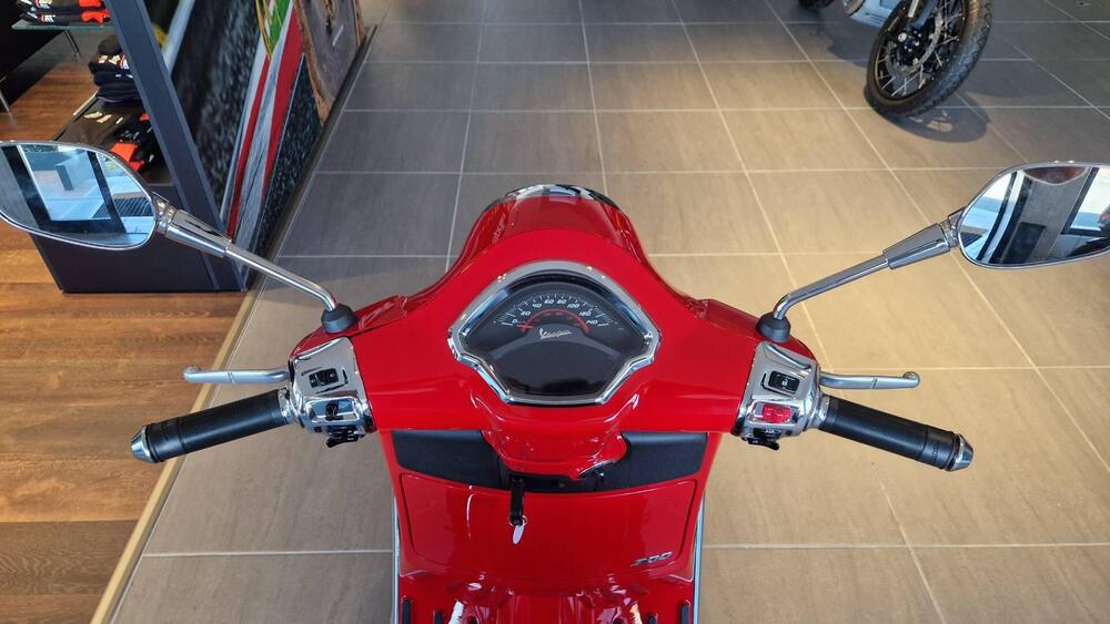 Vespa GTS 300 Super (2023 - 24) (4)