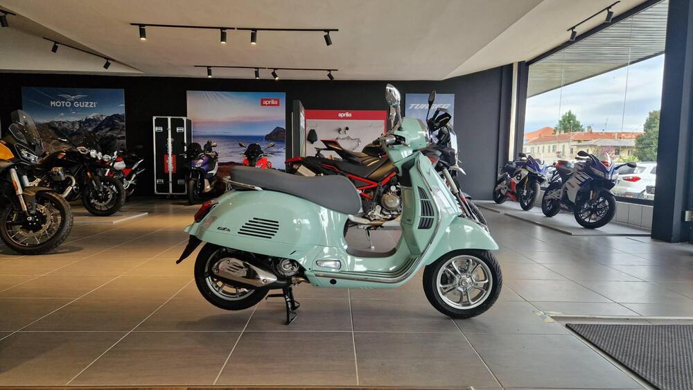 Vespa GTS 300 (2023 - 24) (2)