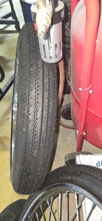 Cerchi a raggi da 18” e 21” gommati Harley-Davidson (3)