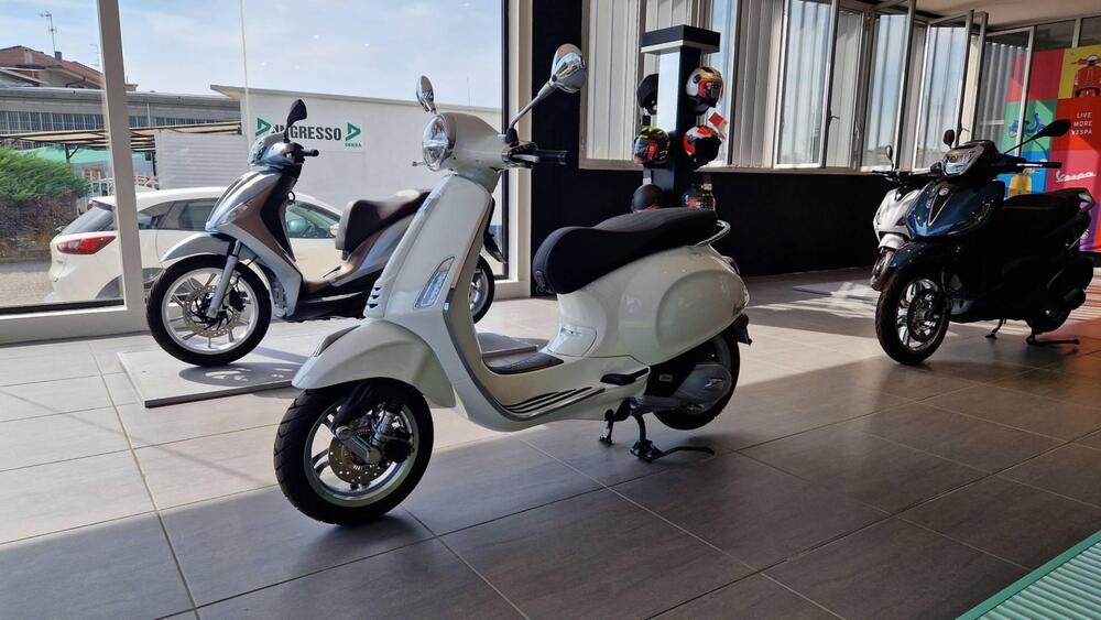 Vespa Primavera 125 (2024)