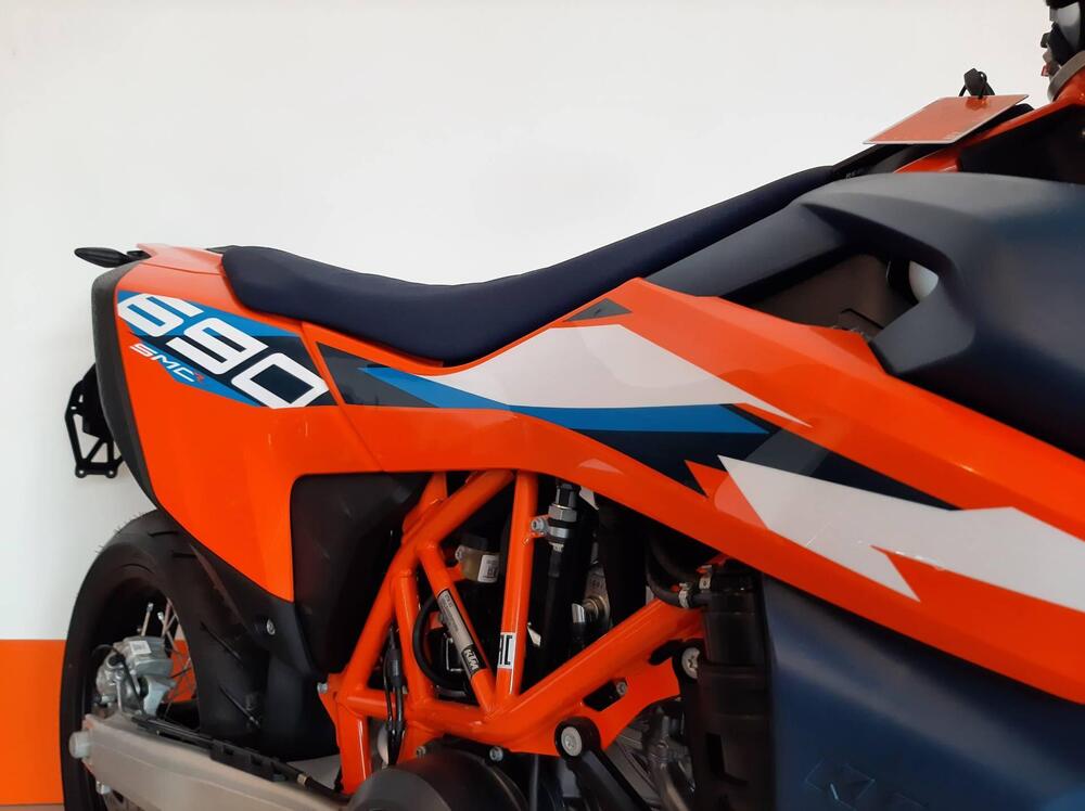 KTM 690 SMC R (2023 - 24) (4)