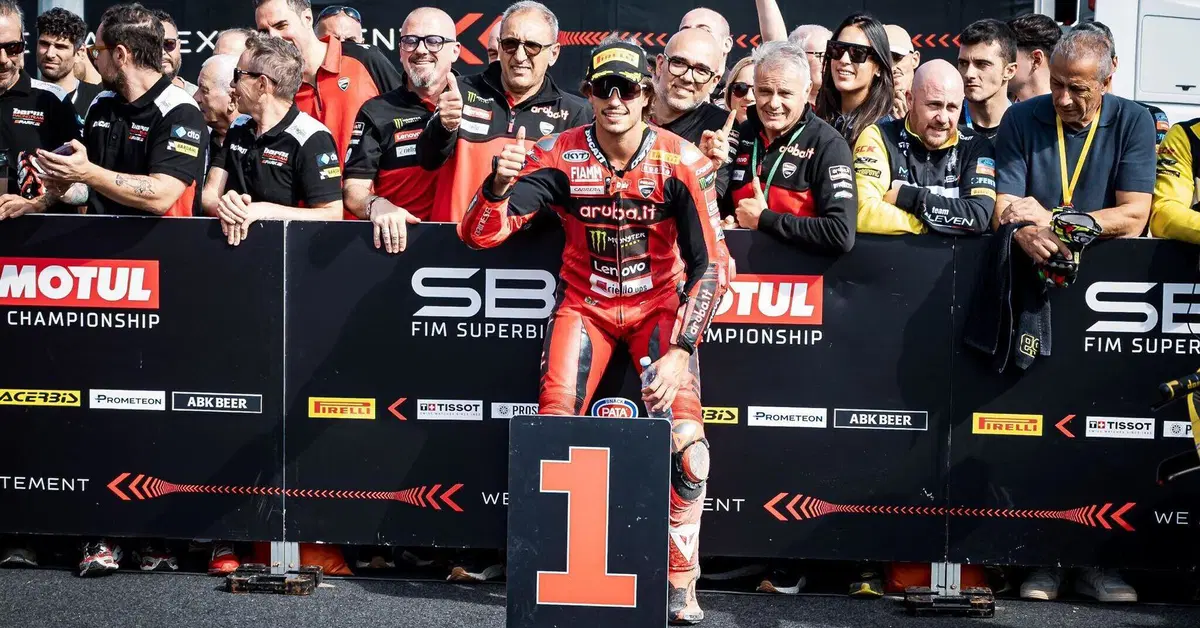 SBK 2024. GP d'Italia. Bulega in pole position a Cremona!