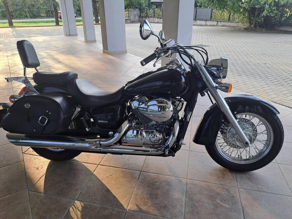 Honda Shadow 750 (2004) (2)