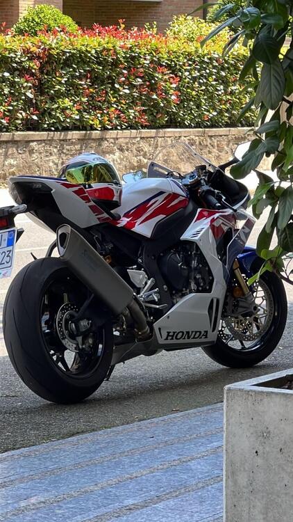 Honda CBR 1000 RR-R Fireblade SP 30th Anniversary (2022 - 23)