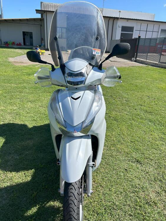 Honda SH 300 i ABS (2016 - 20) (4)