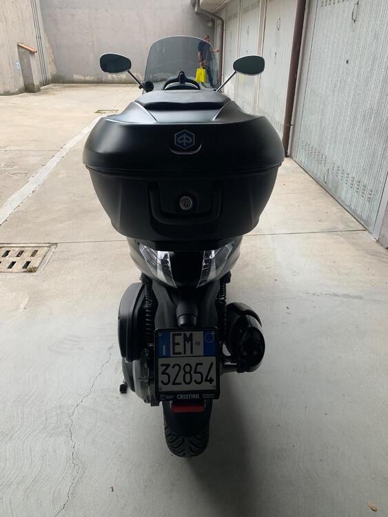 Piaggio Beverly 350 Police ABS-ASR (2018 - 20) (5)