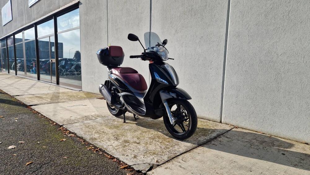 Piaggio Beverly 350 SportTouring ie ABS (2011 - 17) (2)