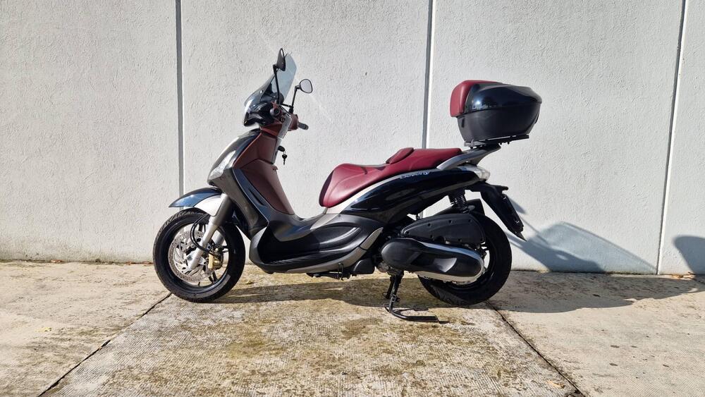 Piaggio Beverly 350 SportTouring ie ABS (2011 - 17)