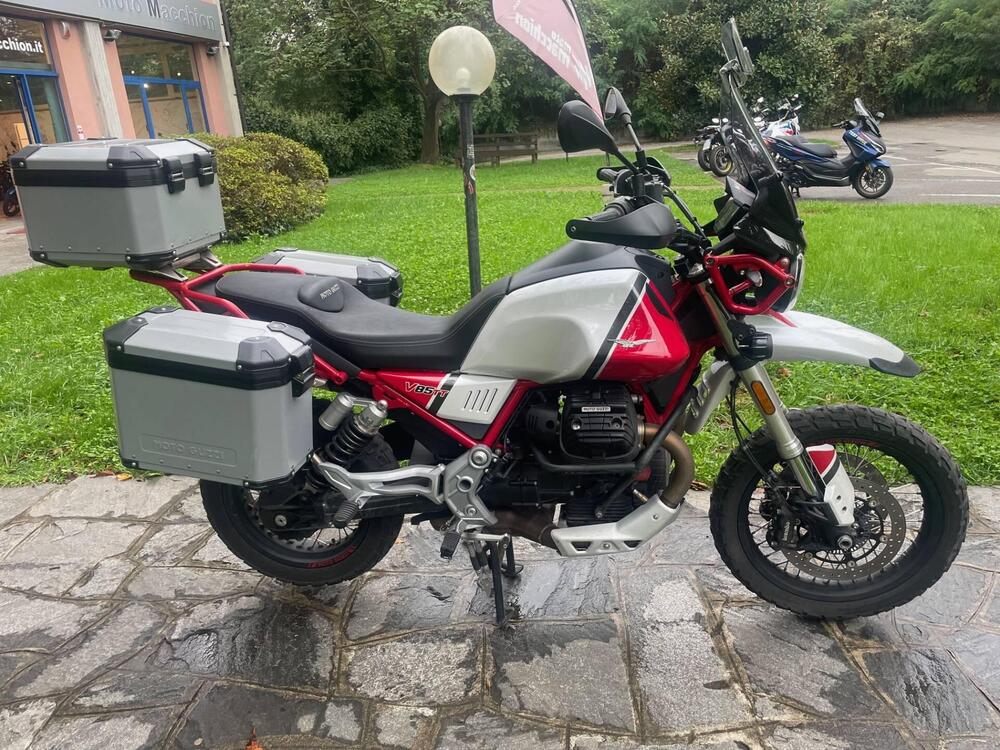 Moto Guzzi V85 TT Evocative Graphics (2019 - 20) (4)